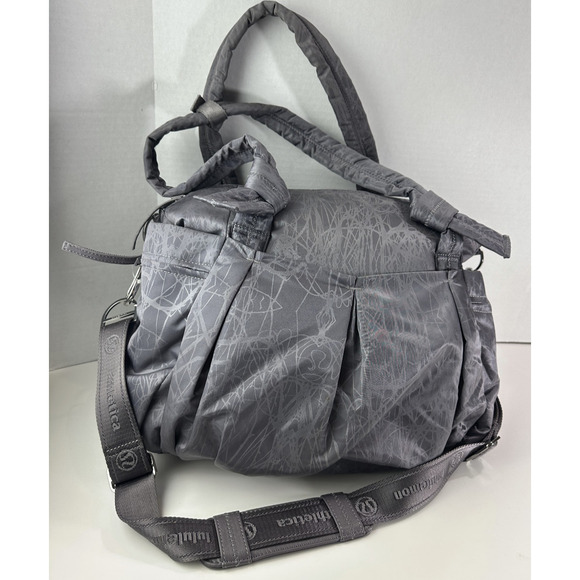 Lululemon Triumph Magnum Nesting Bird Gray Gym School Diaper Duffle Bag Rare HTF - Picture 14 of 16